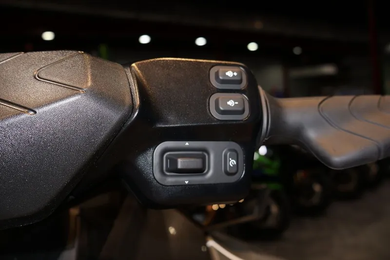 Slide: The Image of Sea-Doo GTX Limited 325 2026 - 14