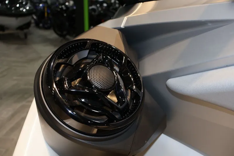 Slide: The Image of Sea-Doo GTX Limited 325 2026 - 15