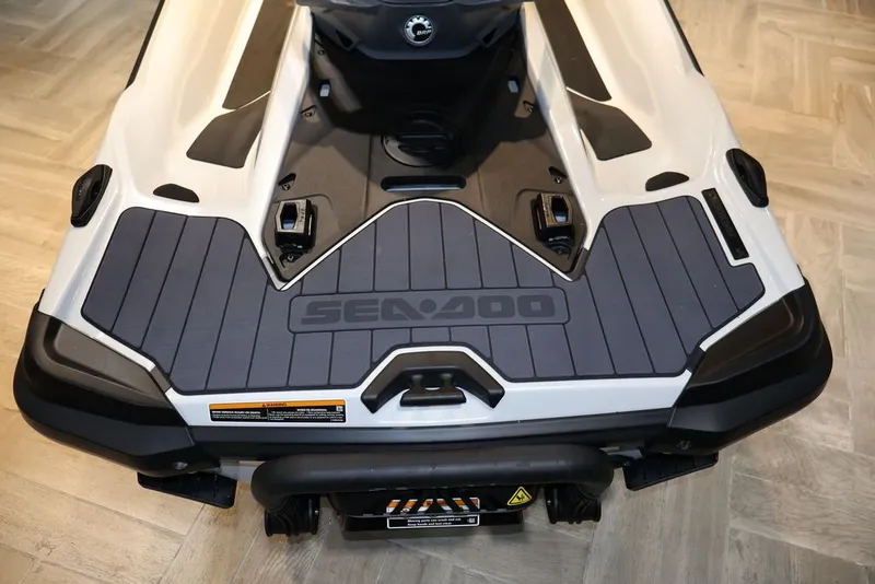 Slide: The Image of Sea-Doo GTX Limited 325 2026 - 18