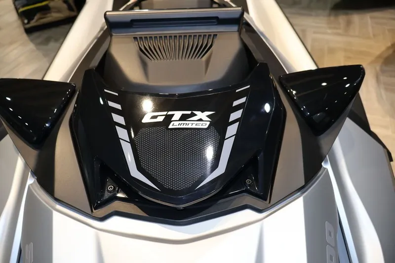 Slide: The Image of Sea-Doo GTX Limited 325 2026 - 7