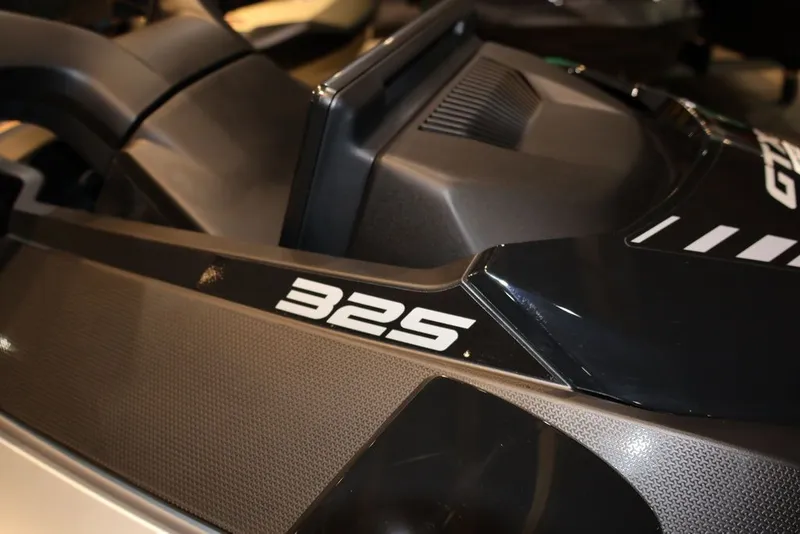 Slide: The Image of Sea-Doo GTX Limited 325 2026 - 8