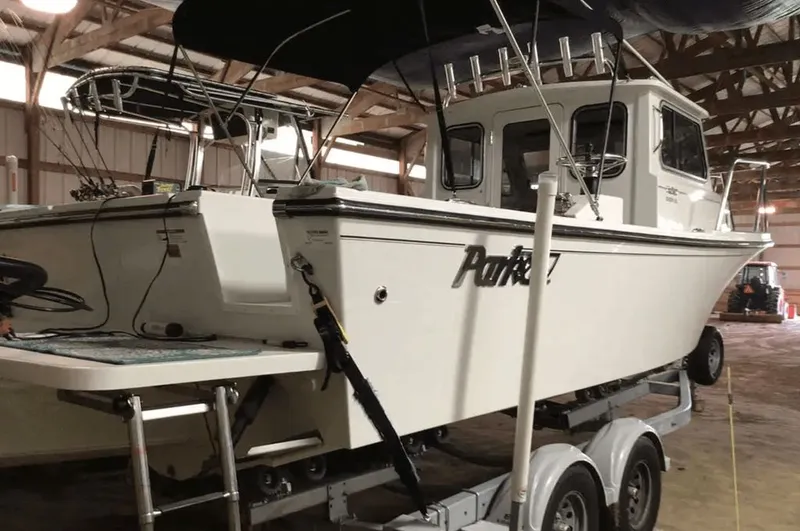 Slide: The Image of Parker Marine 2320 SL Sport Cabin 2021 - 2