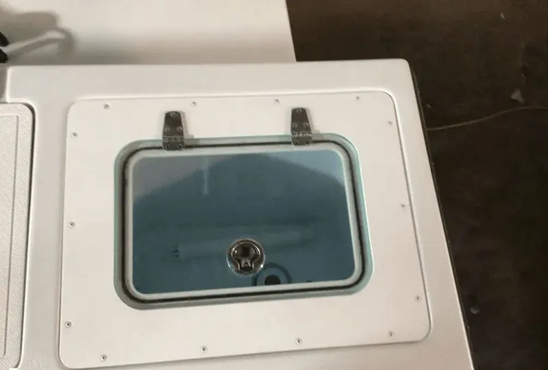 Slide: The Image of Parker Marine 2320 SL Sport Cabin 2021 - 28