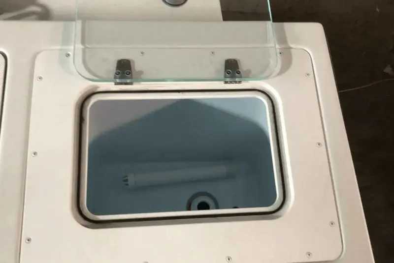 Slide: The Image of Parker Marine 2320 SL Sport Cabin 2021 - 29