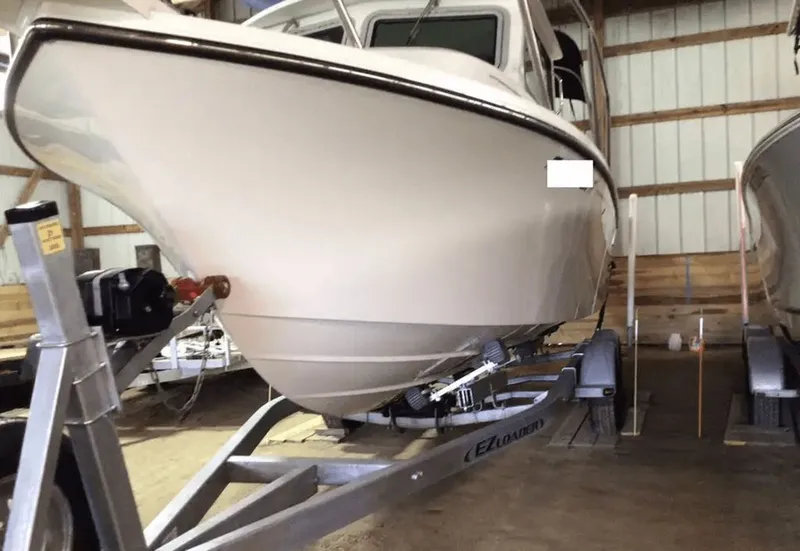 Slide: The Image of Parker Marine 2320 SL Sport Cabin 2021 - 43