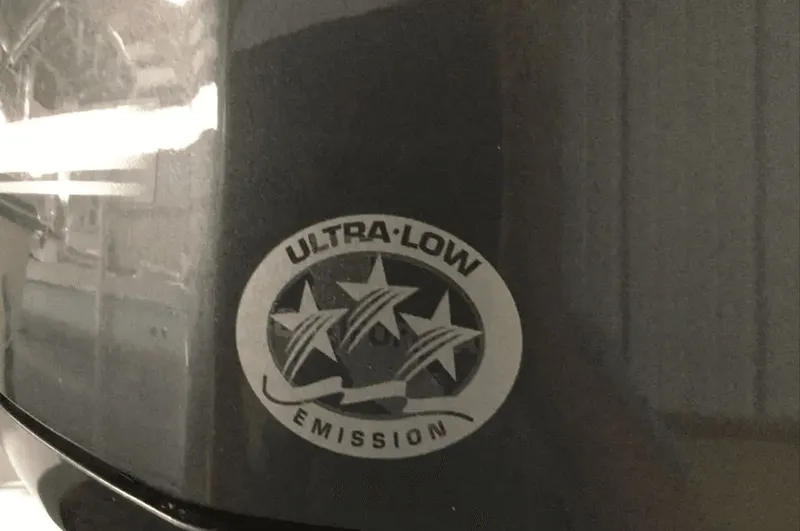 Slide: The Image of Parker Marine 2320 SL Sport Cabin 2021 - 51