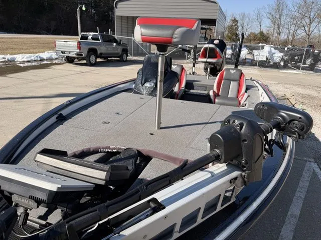 Slide: The Image of Phoenix Bass Boat 920 Elite 2021 - 12