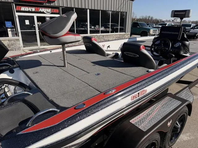 Slide: The Image of Phoenix Bass Boat 920 Elite 2021 - 5