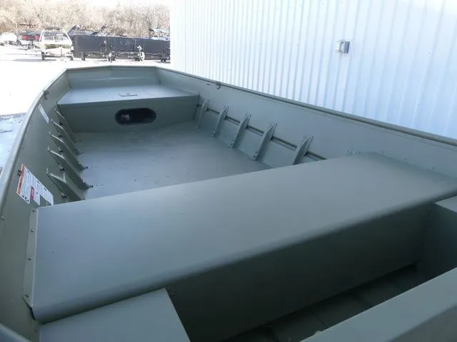 Slide: The Image of Lowe L1648M Aura Jon 2026 - 7