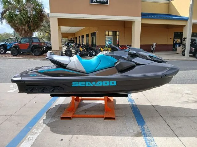 Slide: The Image of Sea-Doo GTR 230 2026 - 12