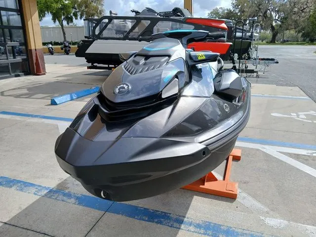 Slide: The Image of Sea-Doo GTR 230 2026 - 18