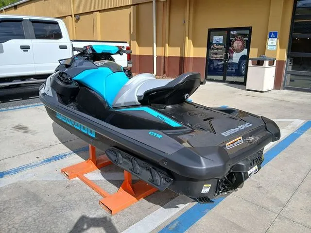 Slide: The Image of Sea-Doo GTR 230 2026 - 4