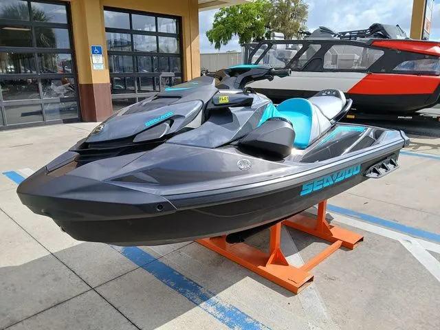 Slide: The Image of Sea-Doo GTR 230 2026 - 6