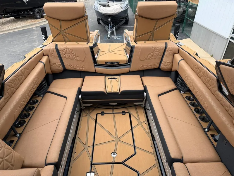 Slide: The Image of Nautique Super Air Nautique G25 Paragon 2026 - 11