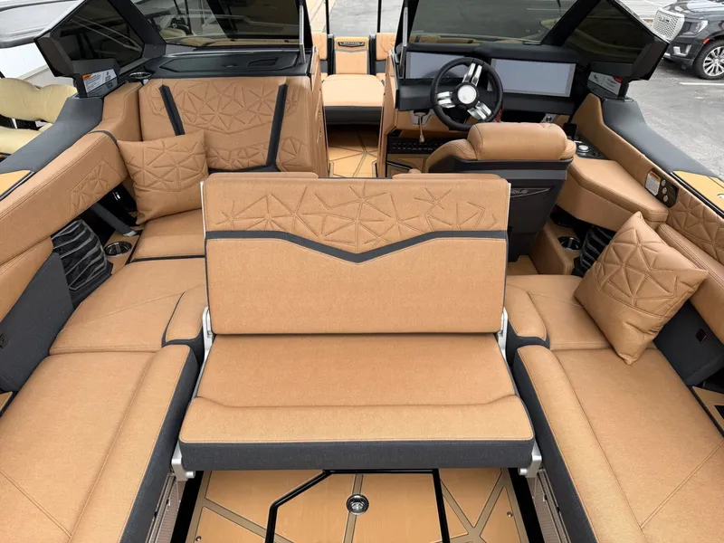 Slide: The Image of Nautique Super Air Nautique G25 Paragon 2026 - 16