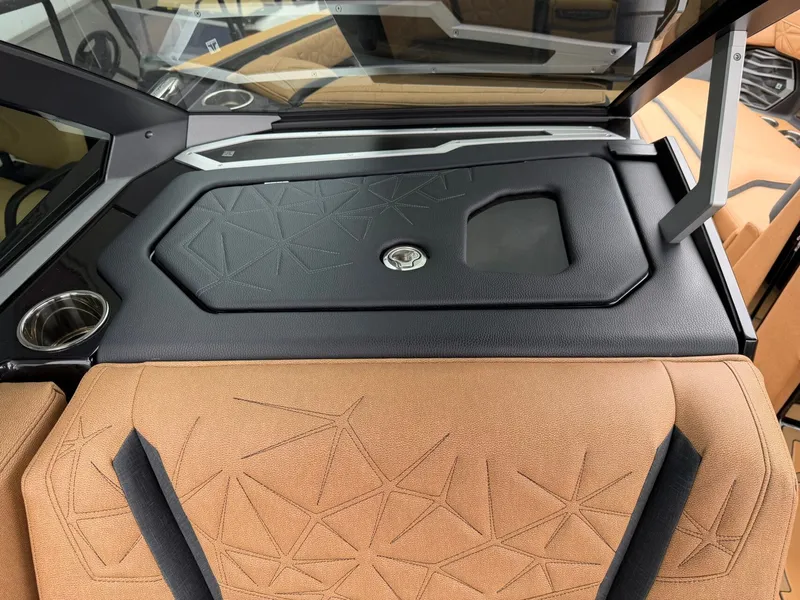 Slide: The Image of Nautique Super Air Nautique G25 Paragon 2026 - 20