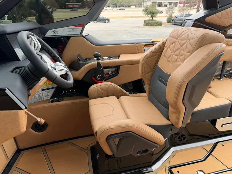 Slide: The Image of Nautique Super Air Nautique G25 Paragon 2026 - 24