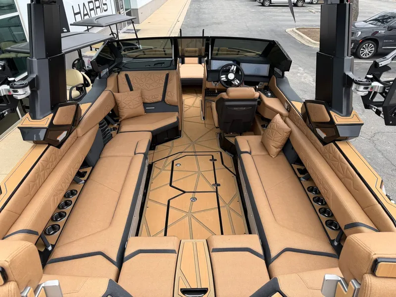 Slide: The Image of Nautique Super Air Nautique G25 Paragon 2026 - 9