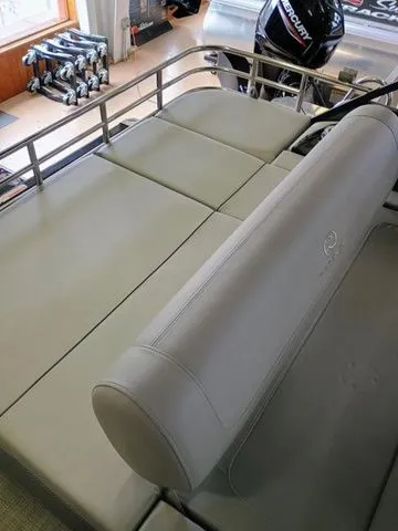 Slide: The Image of Regency 230 LE3 Sport 2025 - 5