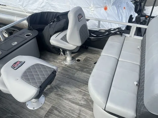 Slide: The Image of Ranger Pontoon RP220F 2024 - 16