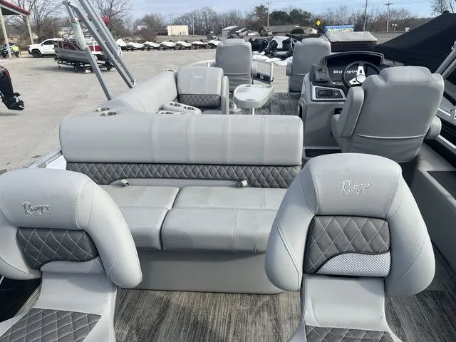Slide: The Image of Ranger Pontoon RP220F 2024 - 19