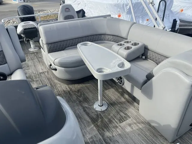 Slide: The Image of Ranger Pontoon RP220F 2024 - 28