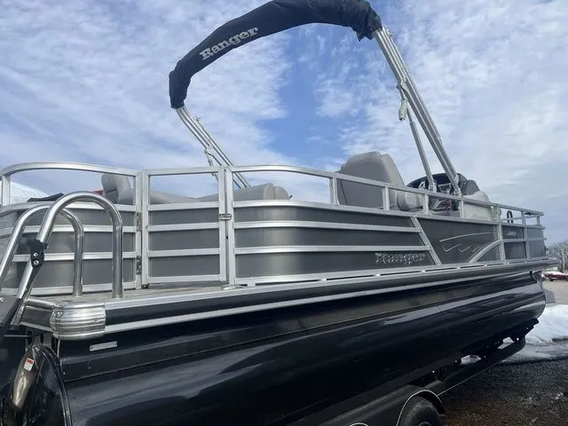 Slide: The Image of Ranger Pontoon RP220F 2024 - 34