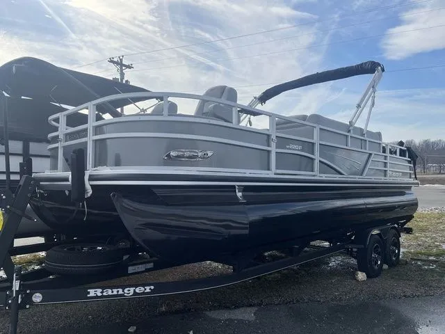 Slide: The Image of Ranger Pontoon RP220F 2024 - 40