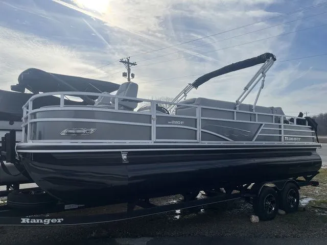 Slide: The Image of Ranger Pontoon RP220F 2024 - 41