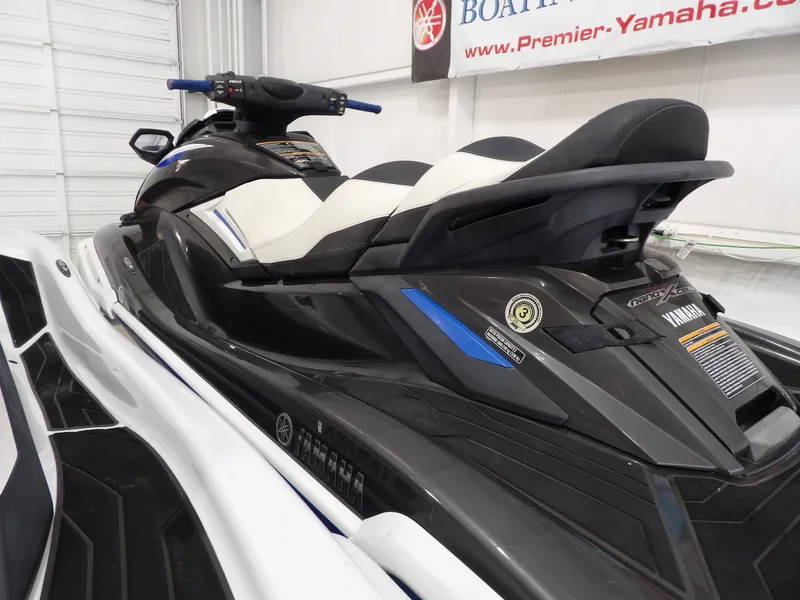 Slide: The Image of Yamaha FX CRUISER 2019 - 14