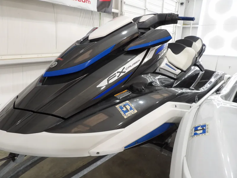 Slide: The Image of Yamaha FX CRUISER 2019 - 17