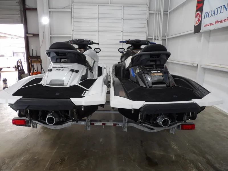 Slide: The Image of Yamaha FX CRUISER 2019 - 5