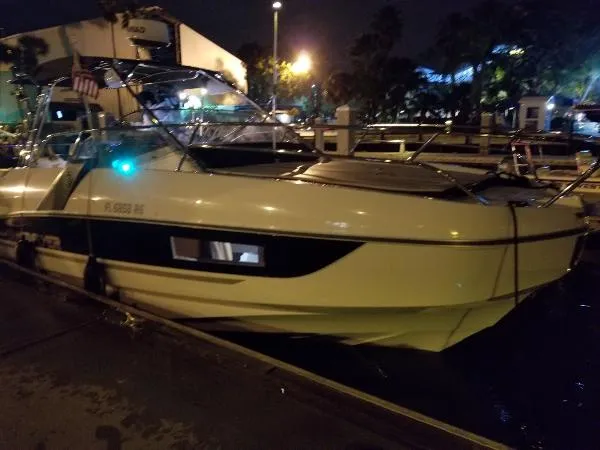 Slide: The Image of Beneteau Flyer 8.8 Sundeck 2016 - 11