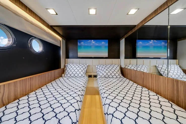 Slide: The Image of 2018 Absolute 60 Fly - Image 22 - 22