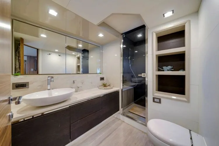 Slide: The Image of 2018 Absolute 60 Fly - Image 34 - 34