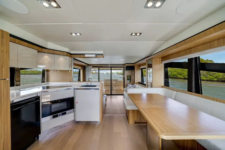 Slide: The Image of 2018 Absolute 60 Fly - Image 38 - 38