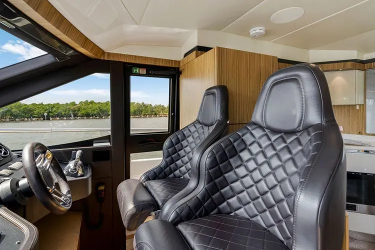 Slide: The Image of 2018 Absolute 60 Fly - Image 40 - 40