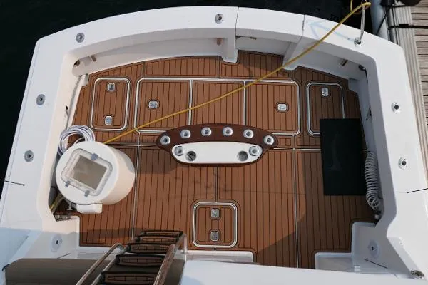 Slide: The Image of Hatteras 50 Convertible 2006 - 11
