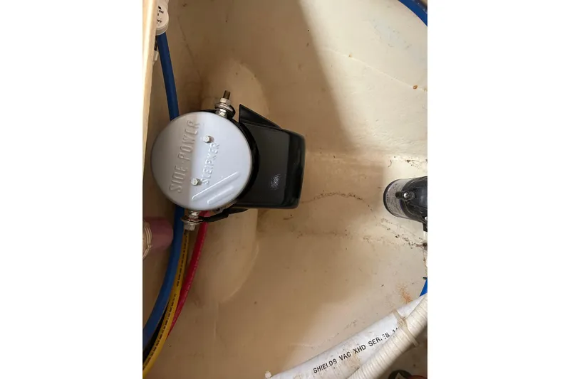 Slide: The Image of Boat component in Landing School Arrundel 27, 2009 model, featuring Side-Power device and wiring. - 24