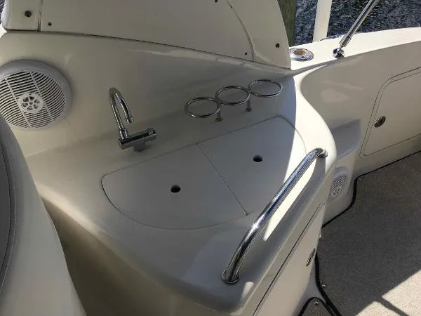 Slide: The Image of Sea Ray 280 Sundancer 2005 - 11
