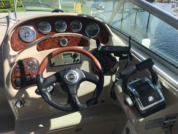 Slide: The Image of Sea Ray 280 Sundancer 2005 - 6