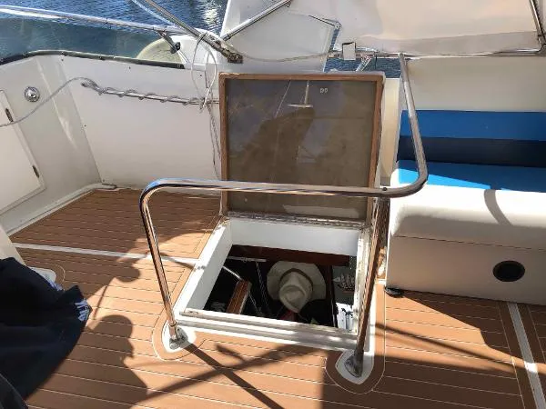 Slide: The Image of Pacemaker 46 Motor Yacht 1978 - 11