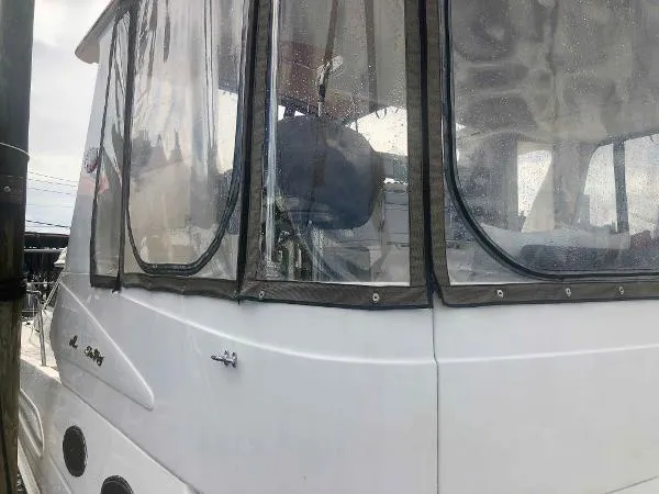 Slide: The Image of Sea Ray 420 Aft Cabin 1998 - 10