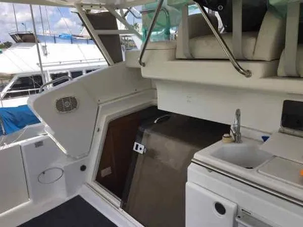 Slide: The Image of Silverton 352 Motor Yacht 1998 - 10