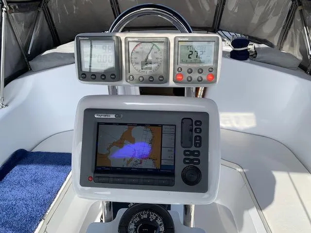 Slide: The Image of Catalina 375 2009 - 10