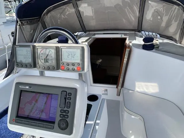 Slide: The Image of Catalina 375 2009 - 11