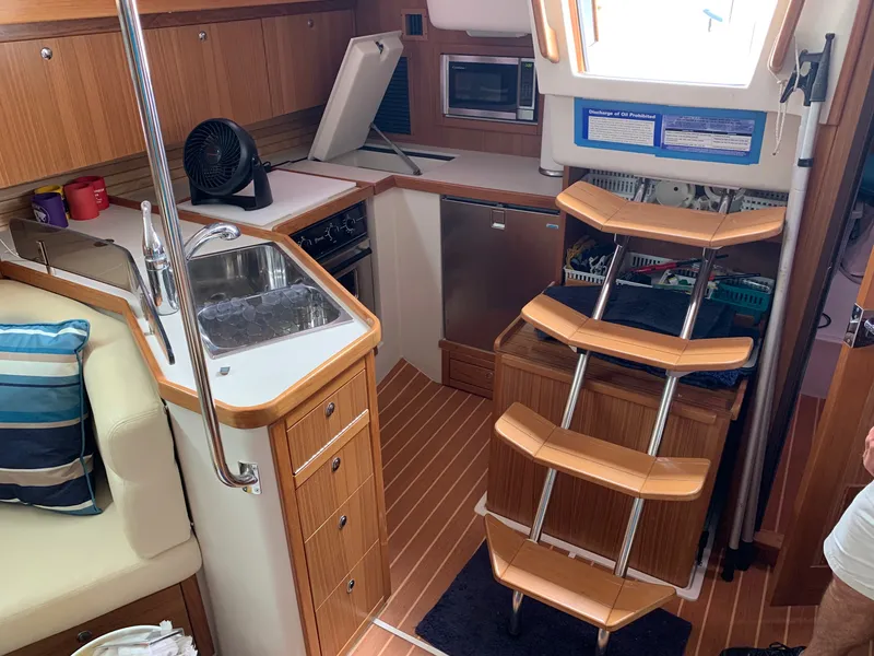 Slide: The Image of Catalina 375 2009 - 3