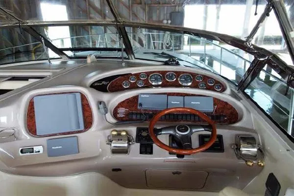Slide: The Image of Sea Ray 380 Sundancer 2000 - 8
