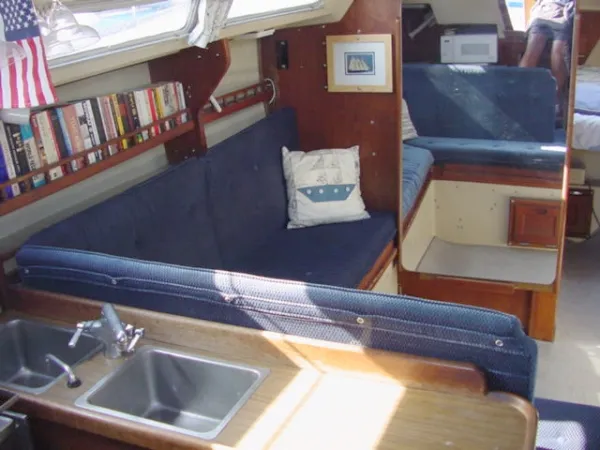 Slide: The Image of Catalina Sloop 1981 - 2
