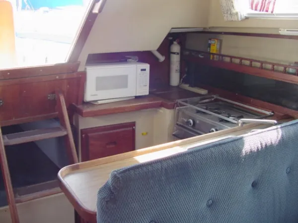 Slide: The Image of Catalina Sloop 1981 - 3